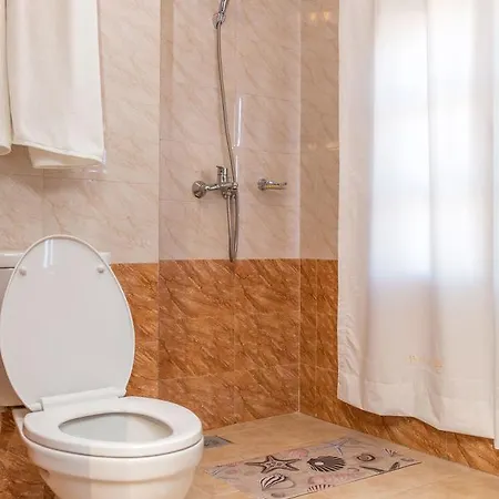 Classic Serviced Apartments Jawlakhel Exterior photo